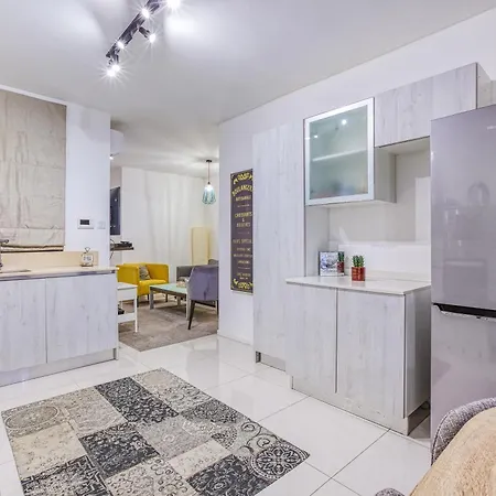 Contemporary 2-bedroom Escape * Tal-Franciz