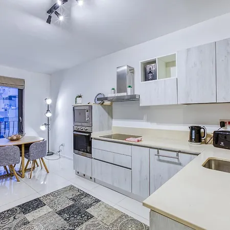 Contemporary 2-bedroom Escape Lejlighed